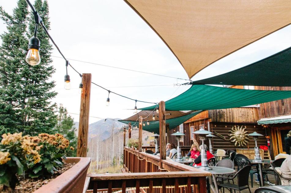 Silver Fork Lodge & Restaurant