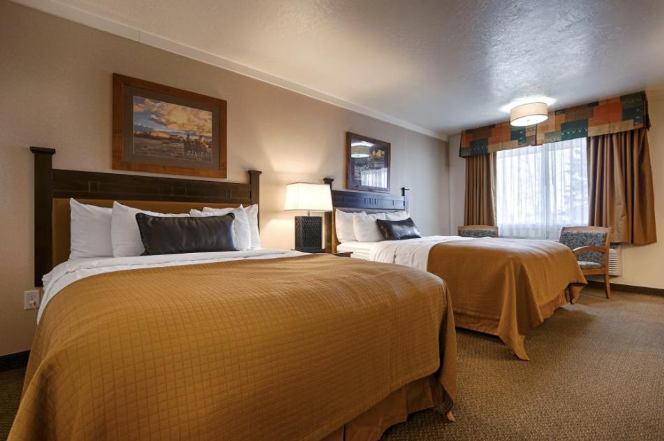 Ruby's Inn Double Queen Room