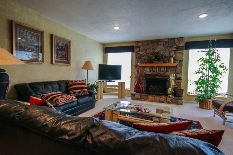 Living Room with Fireplace
