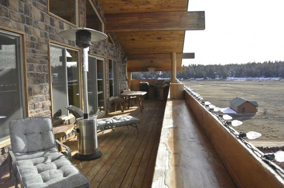 The Lodge at Duck Creek Carousel 7