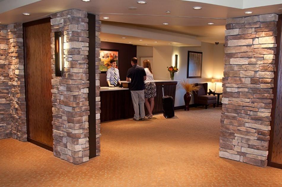 Ledgestone Hotel