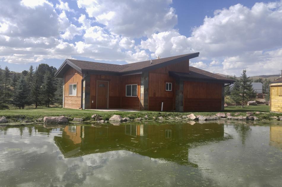 Dutch John Resort Cabins