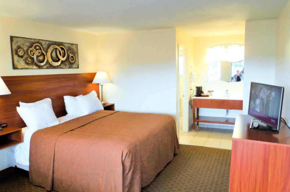 Sleepy Hollow King Bed