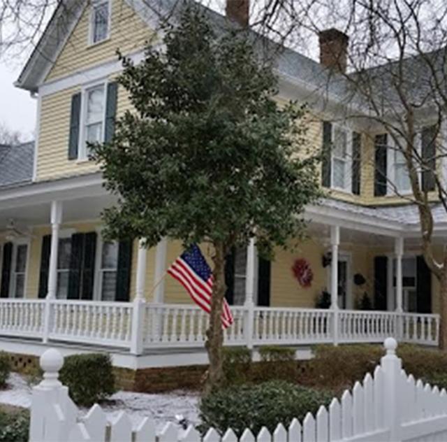 Dupree House Exterior 2000x1500 72dpi