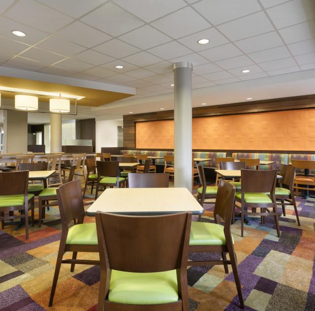 Fairfield Inn & Suites Breakfast Area