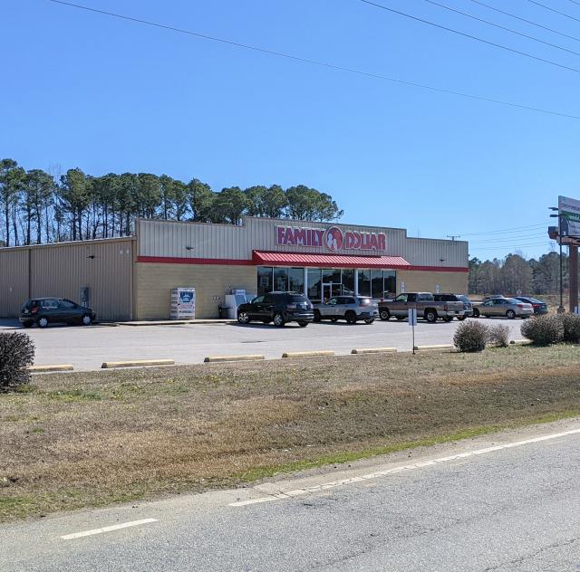 Family Dollar ext.