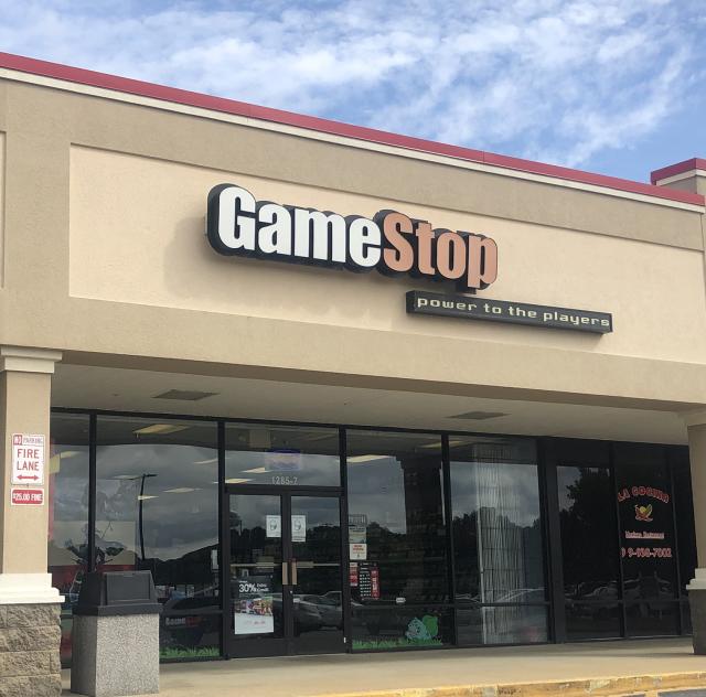 Game Stop Smithfield 2000x1500 72dpi