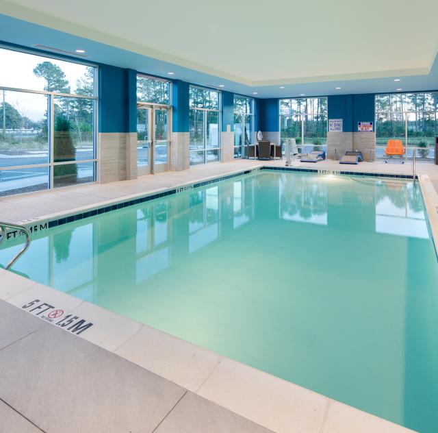 Hampton Inn Smithfield Pool 2000x1500