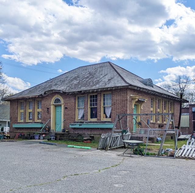 Hope's Sugar Shack Treasures exterior