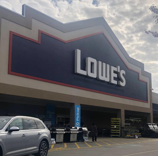 Lowe's Exterior