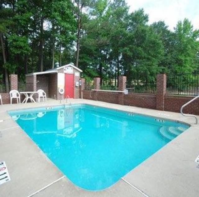 Quality Inn Kenly Outdoor Pool