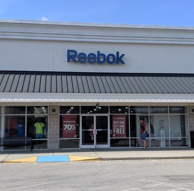 reebok outlet hours - 64% OFF 