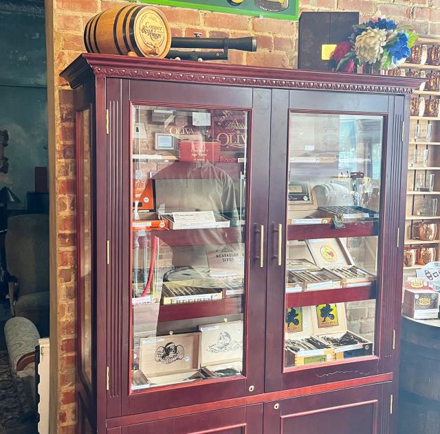 Revival Cigar Display 2000x1500 72dpi