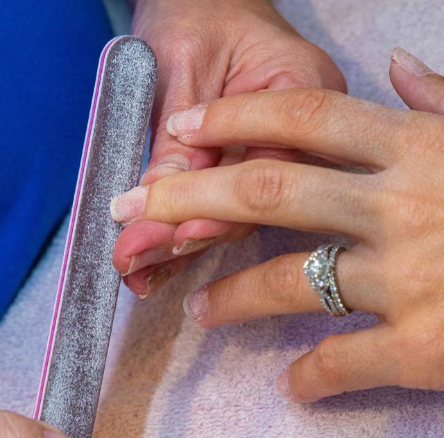 Salon 2911 manicure
