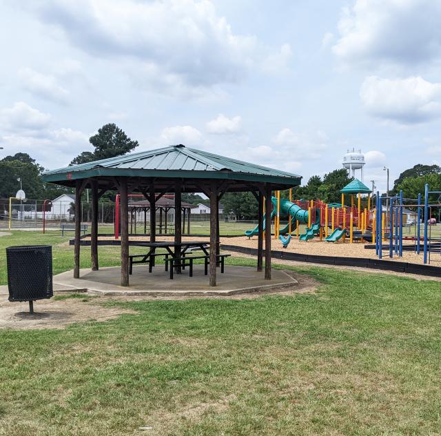 Sam Godwin Recreation Park picnic shelter
