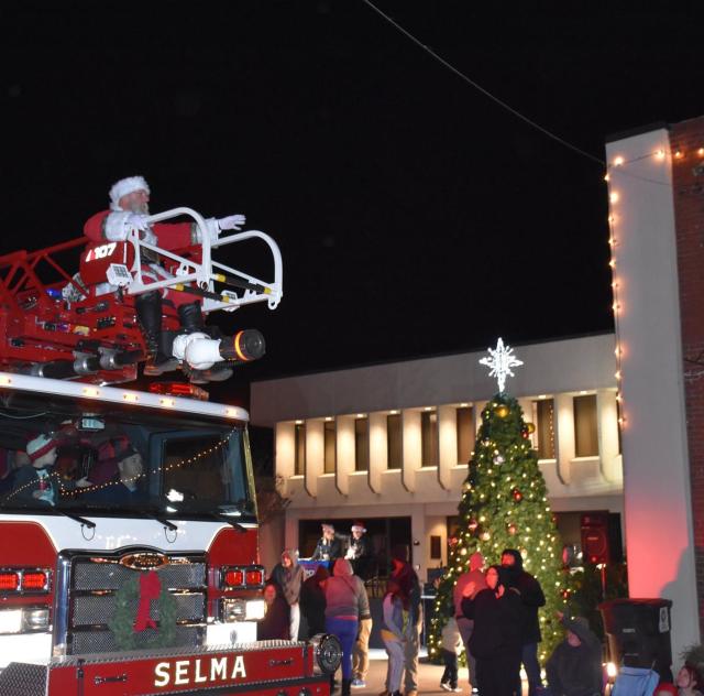 Smithfield Christmas Parade 2021 Selma Christmas Parade And Tree Lighting