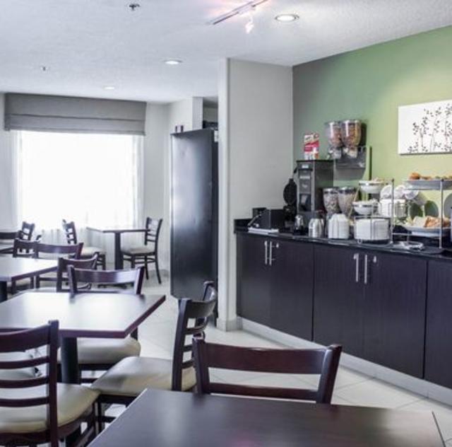 Sleep Inn Garner Breakfast Area
