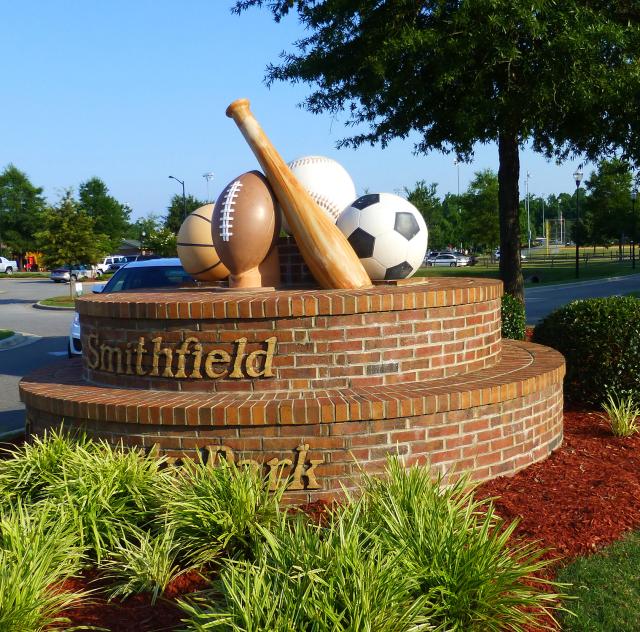 Smithfield_community_park_entrance_2000x1500 72dpi