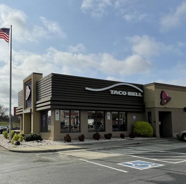 Taco_Bell_Benson_2000x1500_72dpi