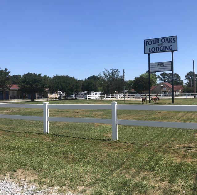 four oaks lodging 2000x1500 72dpi