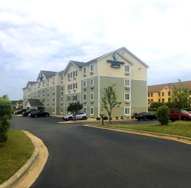 Woodspring Suites ext.