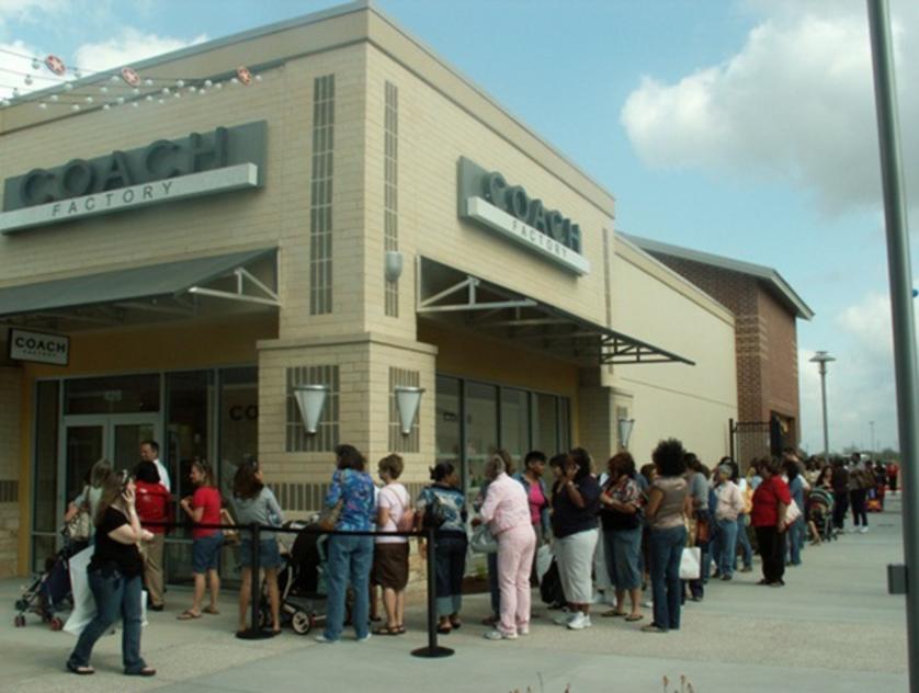 Houston Premium Outlets Shopping in Cypress, TX 77433