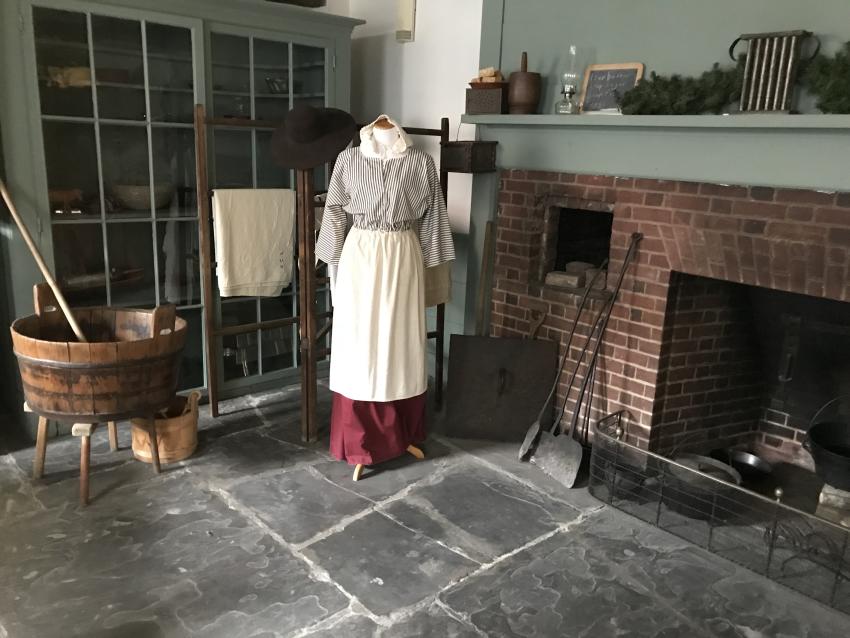 2017-Ontario-County-Historical-Museum-Interior-fireplace