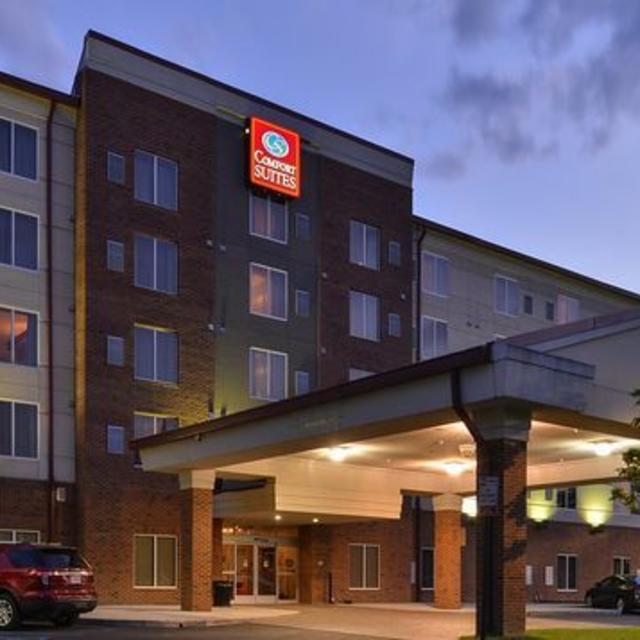 Comfort Suites Virginia Center Commons