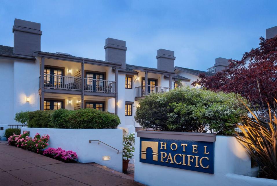Hotel Pacific