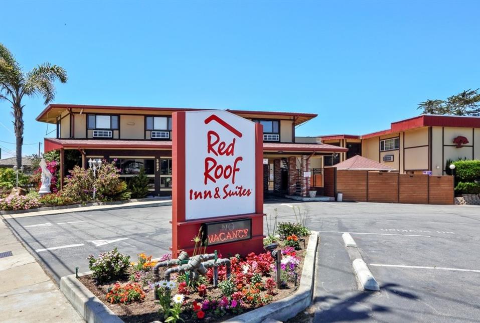 Red Roof Inn Suites