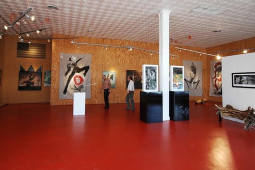 G Gallery