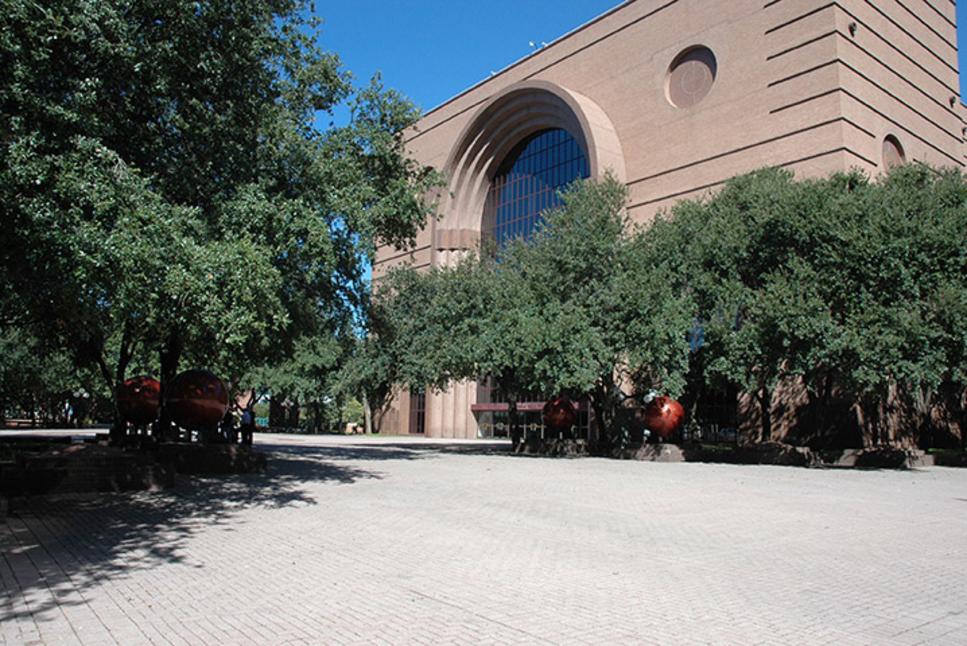 Fish Plaza