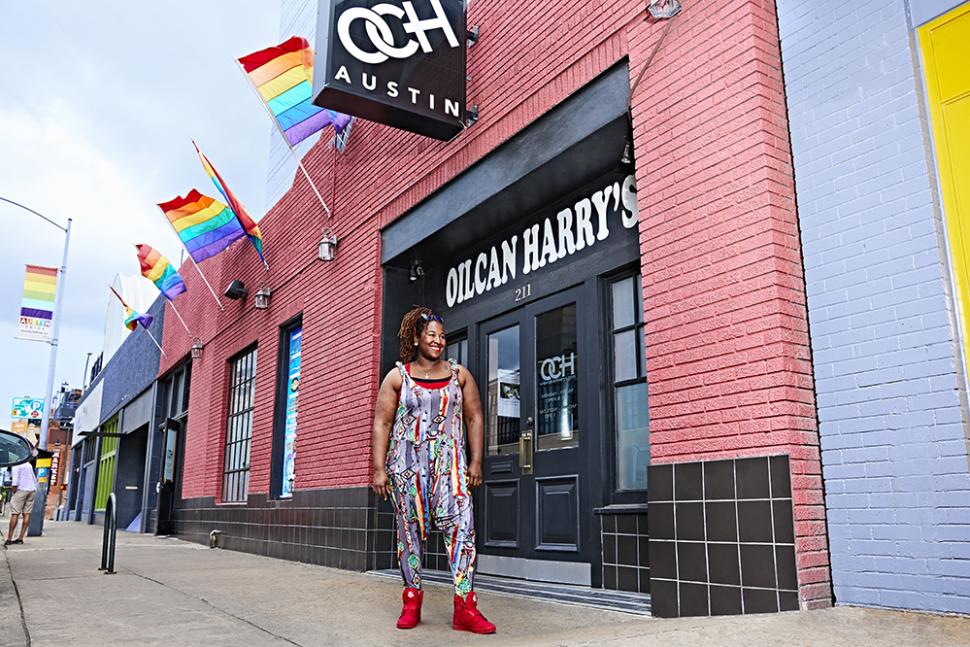 gay bar austin downtown