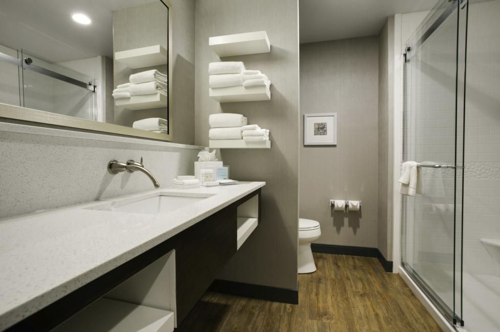 hanmpton bathroom