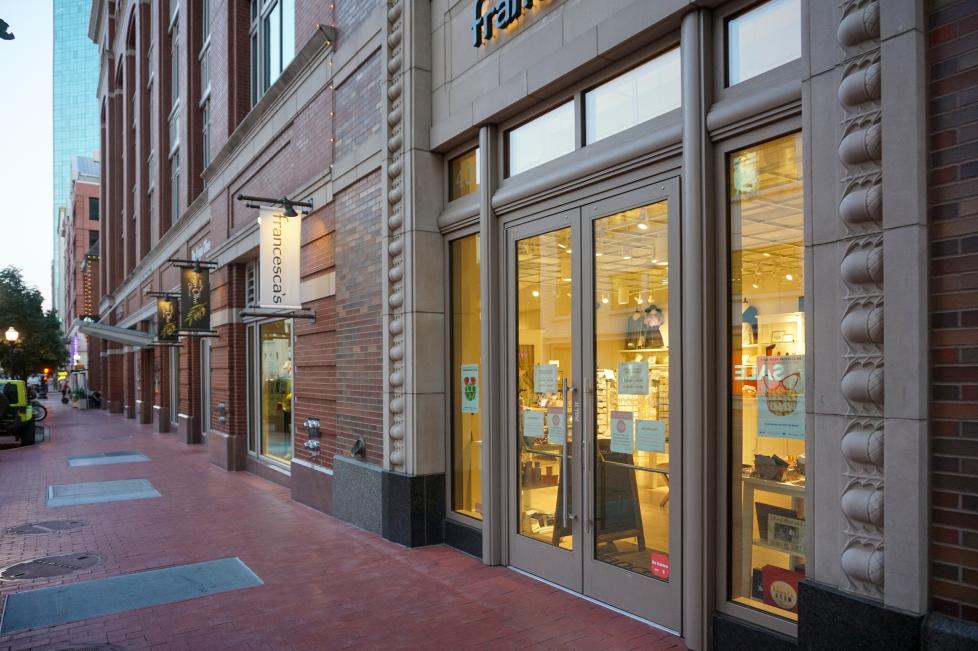francesa's exterior