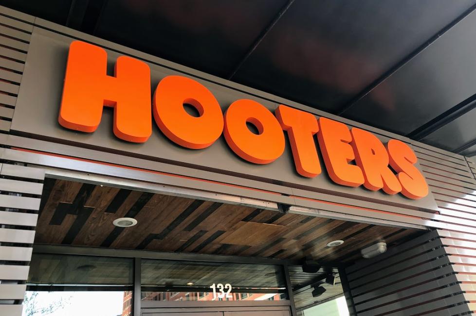 hooters