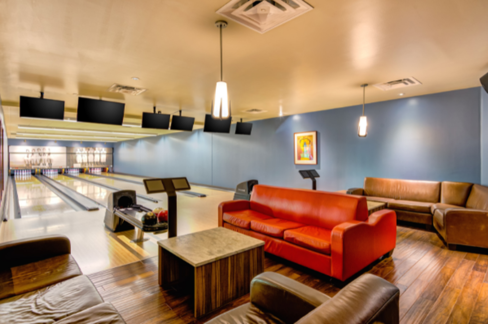 Pinstripes Private Bowling Suite