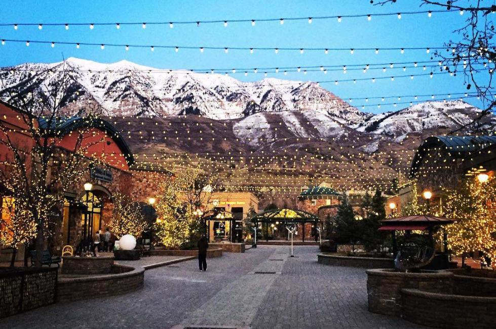 The Shops at Riverwoods