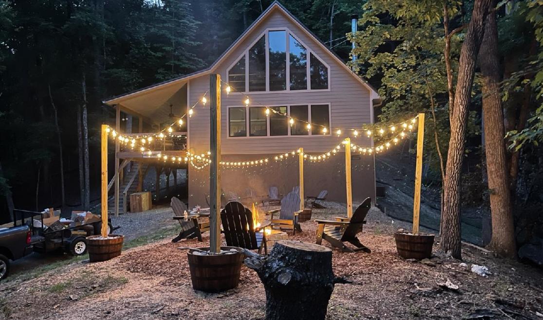 Moonlight Cabin Rentals.jpeg