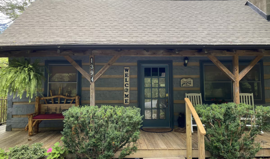 Creekside Cabin.png
