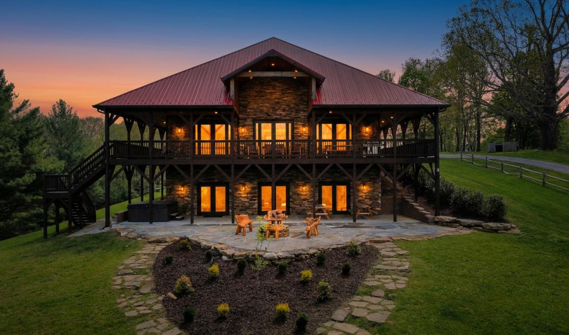 RedApple Lodge.jpg