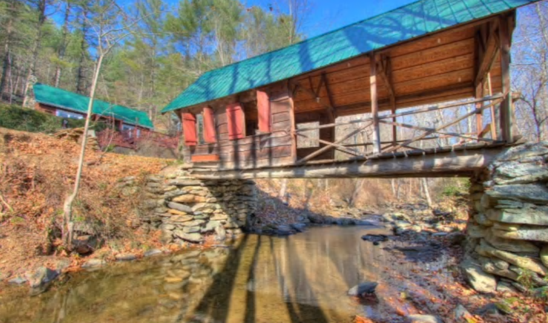 Rivers Edge Covered Bridge Cabin