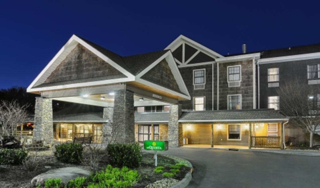 La Quinta Inn Suites