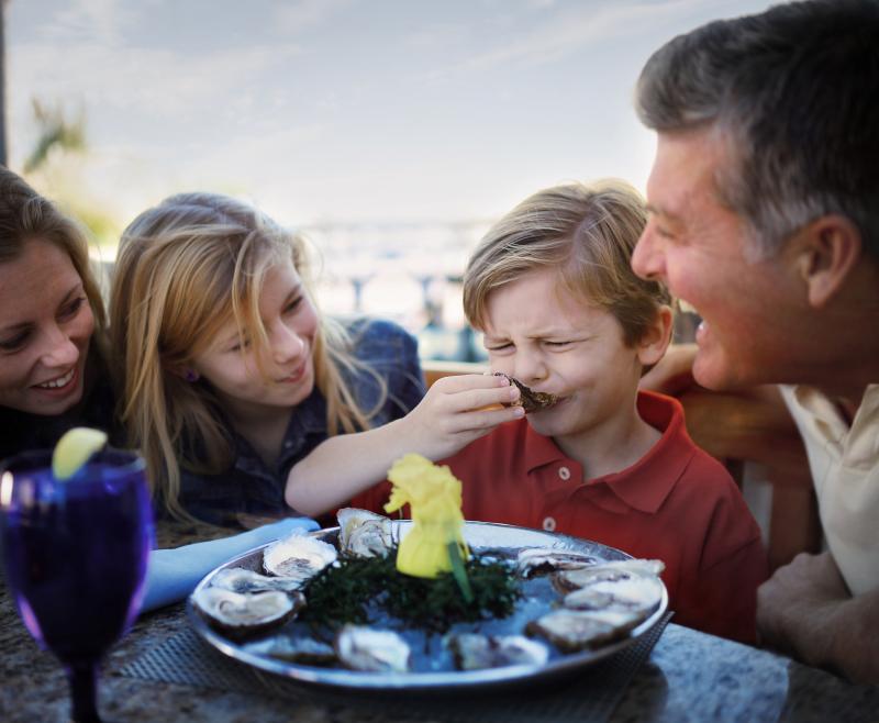 2012_Love_the_Moment_Dining_Oyster_Boy_1.JPG