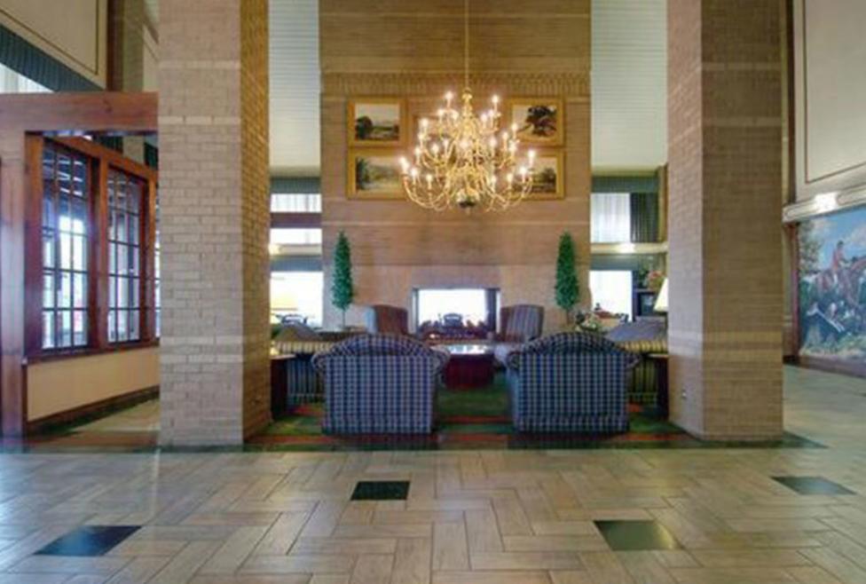 Best Western Irving Inn & Suites - Lobby