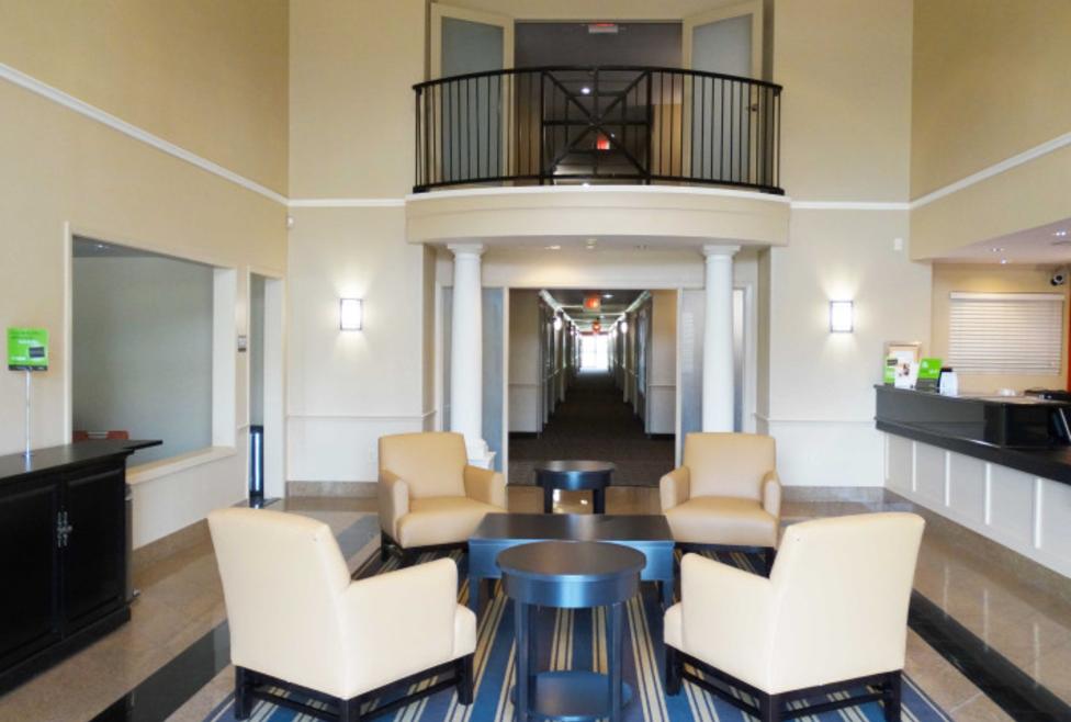 Extended Stay Green Park Lobby