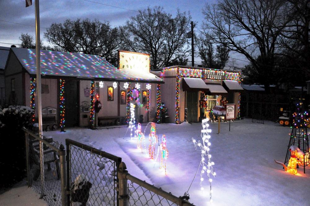 Best places to see Christmas lights in Wichita 2019