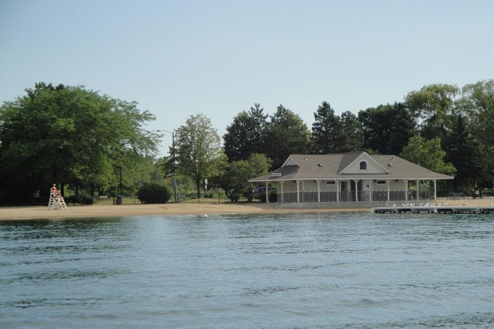 Williams Bay Beach
