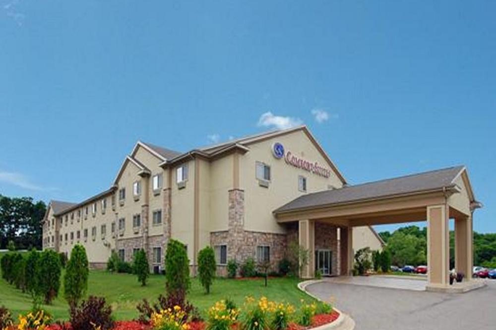 Lake Geneva Comfort Suites