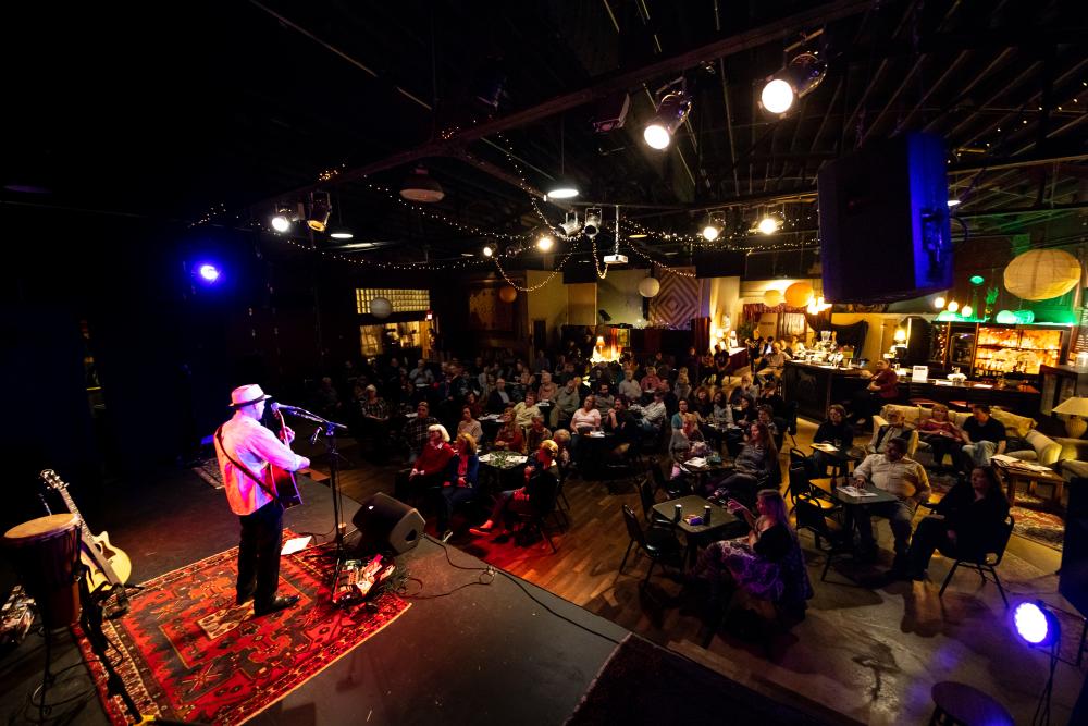 David Lamotte Plays at the White Horse Black Mountain music venue